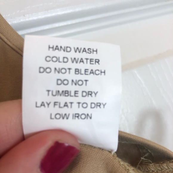 Ellison V-Neck Sleeveless Top with Collar  Size Small - Picture 6 of 8